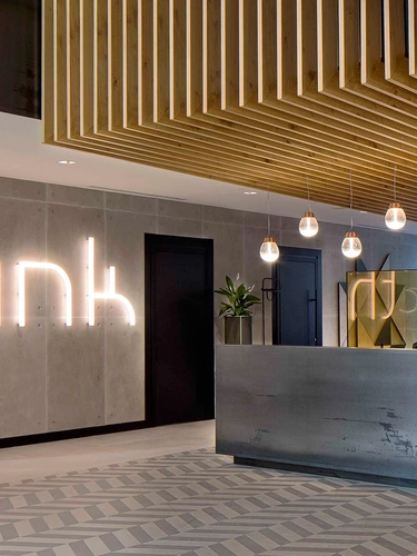 Lampada da parete Alphabet of light di Artemide