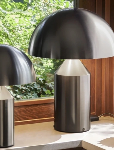 Lampada da tavolo Atollo nickel satinato di Oluce