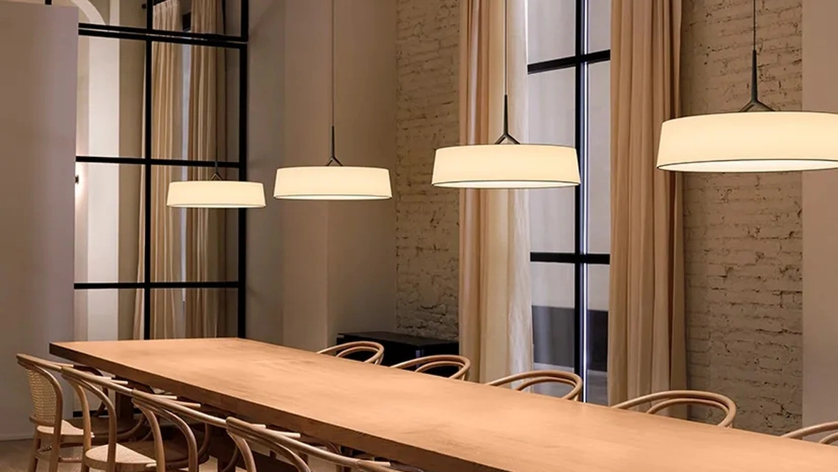 Lampada a sospensione in pergamena Dama di Vibia