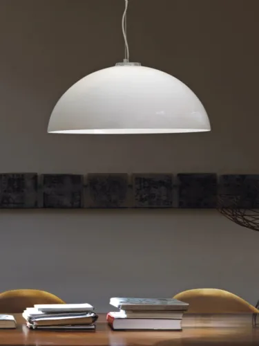 Lampada a sospensione dal design essenziale Dress di Vistosi