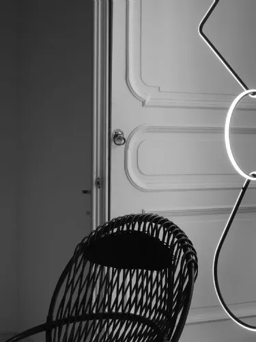 Lampada a sospensione in alluminio curvato componibile con varie forme Arrangements di Flos