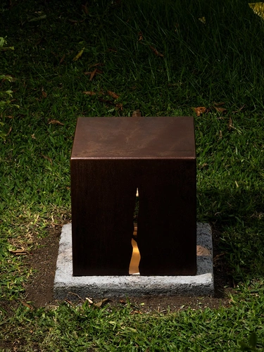 Lampada da esterno Granito di Artemide