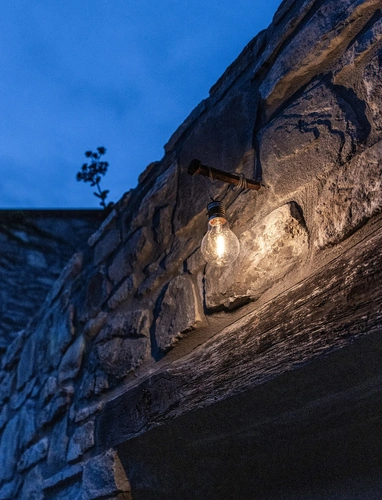 Lampada con chiodo in acciaio Hazard di Davide Groppi