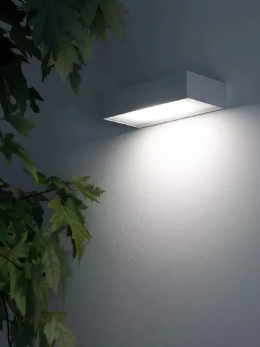 Lampada da parete per esterno in metallo e vetro Juliet di Davide Groppi