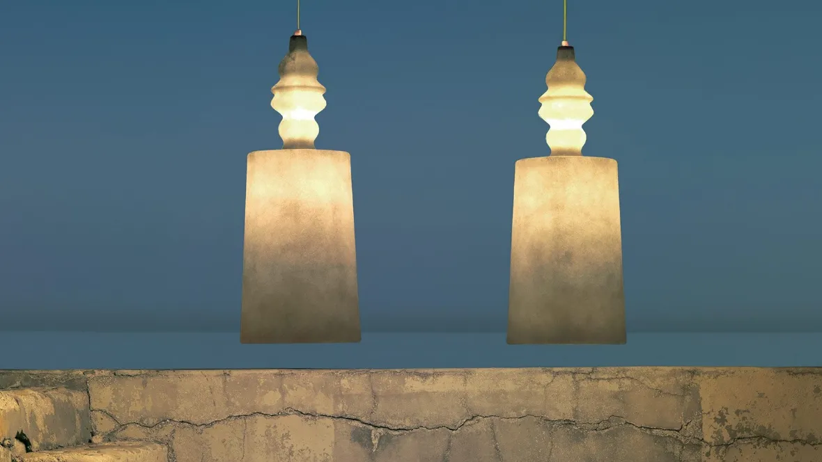 Lampada in vetroresina Alibabig di Karman