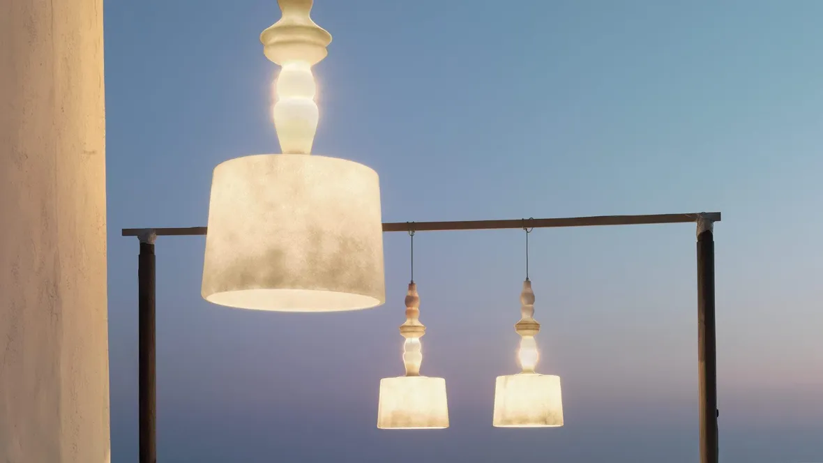 Lampada in vetroresina Alibabig di Karman