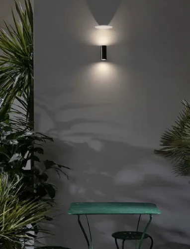 Lampada da parete in metallo Movida di Karman