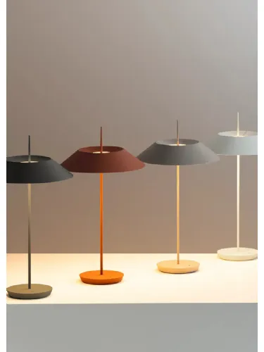 Lampada Myfair da tavolo di Vibia