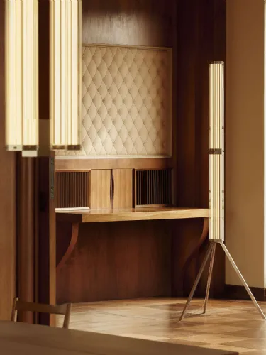 Lampada da terra in vetro e alluminio SuperWire F di Flos