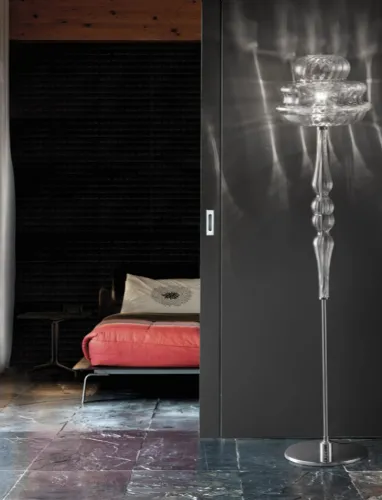 Lampada da terra in vetro di Murano con base in metallo Novecento di Vistosi