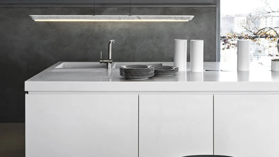 Lampada a sospensione in marmo di Carrara Woody di Pentalight