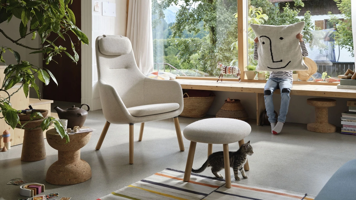 Poltrona HAL Lounge Chair & Ottoman di Vitra
