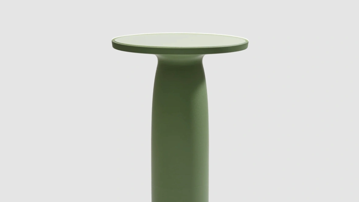 Tavolo Toto Glass Top di Qeeboo