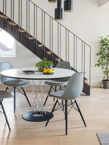 Tavolo rotondo in HPL bianco e base in metallo Dining Table di Vitra