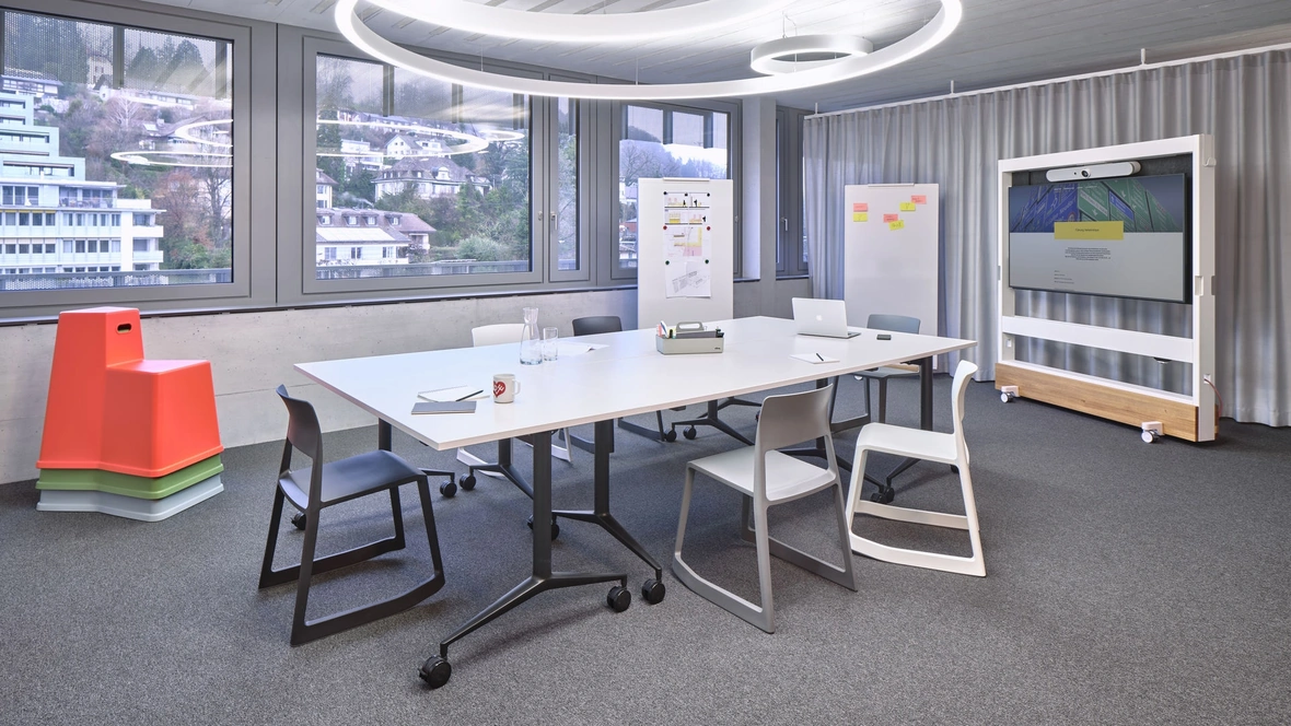 Scrivania Operativa pieghevole MedaMorph Folding Table di Vitra